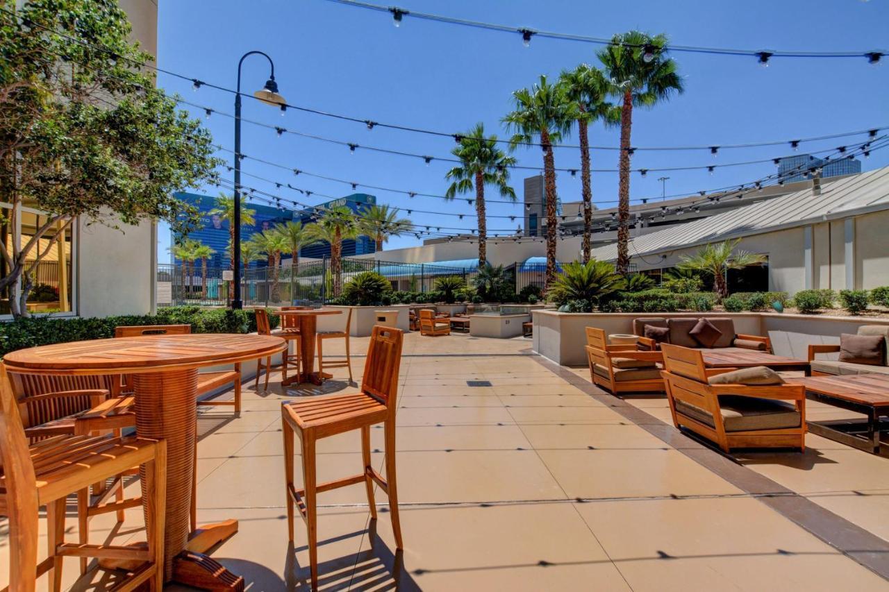 Mgm Signature-28-705 F1 Track & Strip View Balcony Las Vegas Ngoại thất bức ảnh